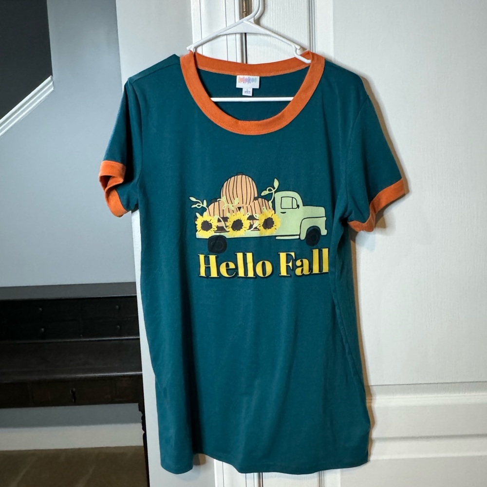 Lularoe Liv shirt, size L ‘Hello Fall’